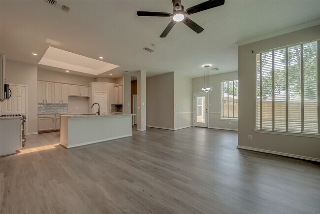 Building Photo - 14323 Floret Estates Ct
