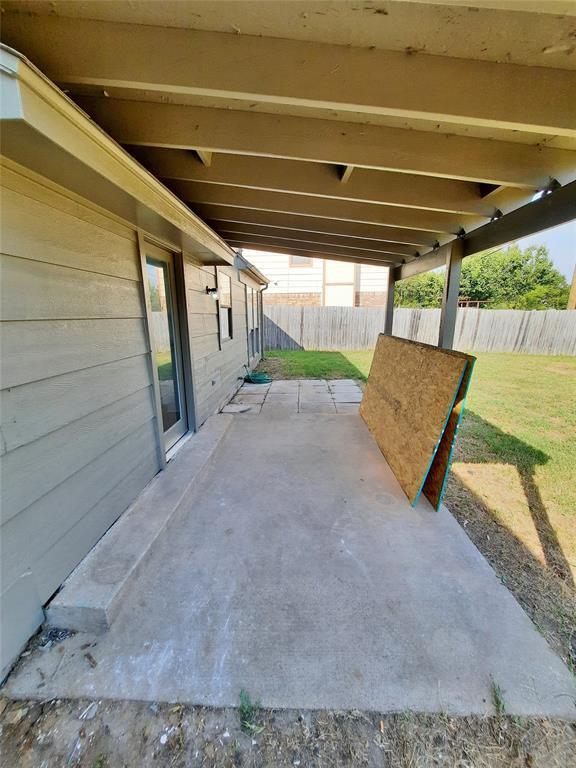 Building Photo - 2646 Winslow Dr