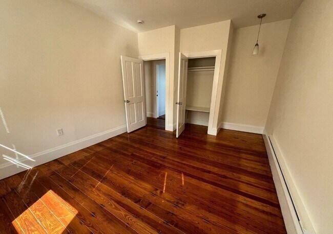 Building Photo - 27 Buttonwood St