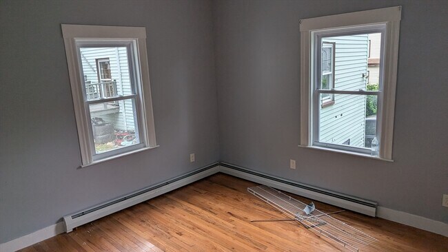 Building Photo - 80 Linfield St
