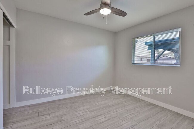 Building Photo - 3415 N 11th Ave