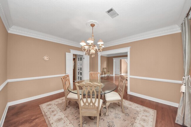Building Photo - 5214 Norborne Ln