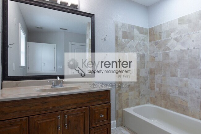 Building Photo - 3814 W El Prado Blvd