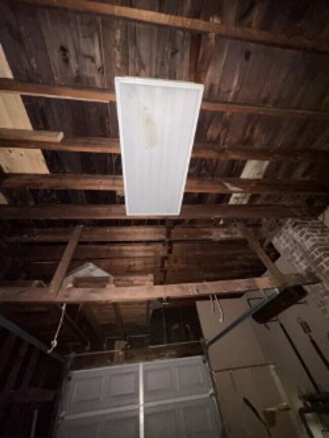 Building Photo - CAS7709#-MW