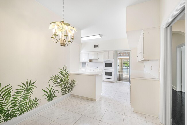 Building Photo - 157 Wells Rd