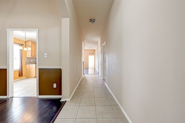 Building Photo - 3403 Sparta Dr