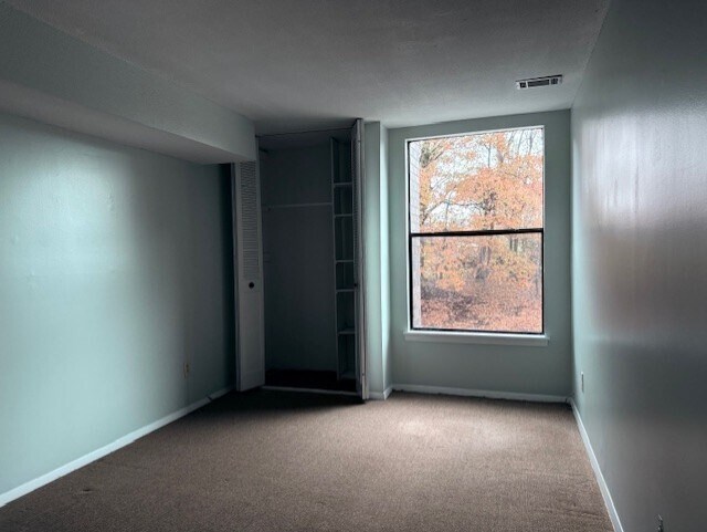 Building Photo - 34 Shrewsbury Green Dr