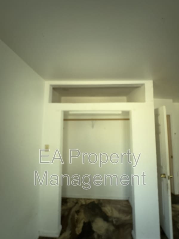 Building Photo - 1367 Young Ave SW