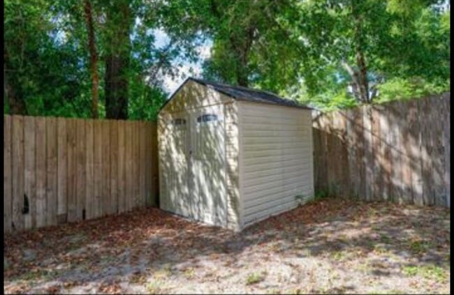 Building Photo - 44 Wildwood St