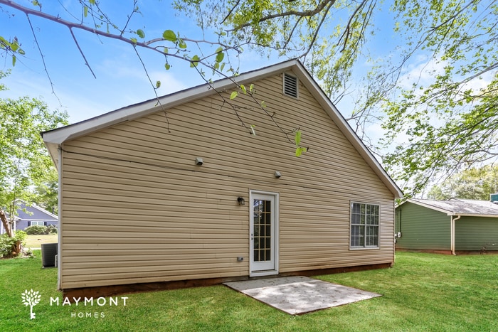 Building Photo - 151 Marian's Way