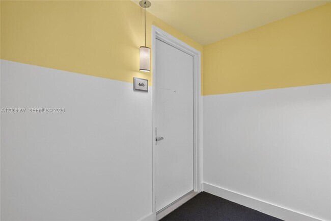 Building Photo - 475 Brickell Ave