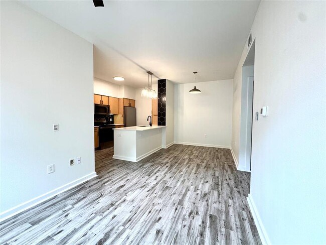 Building Photo - 1201 Grove Blvd