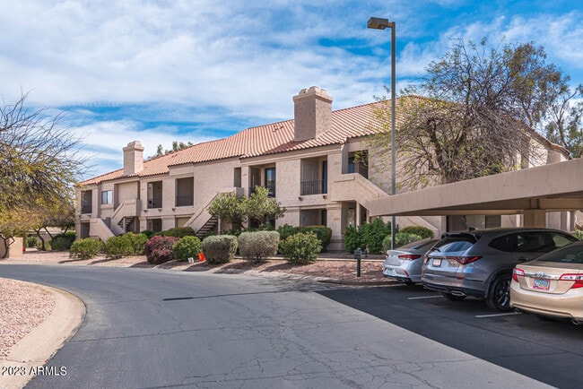 Building Photo - 9708 E Vía Linda