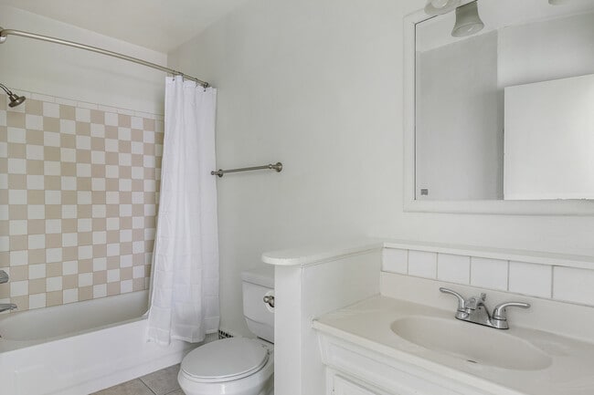 Bathroom - 295 N Hudson Ave