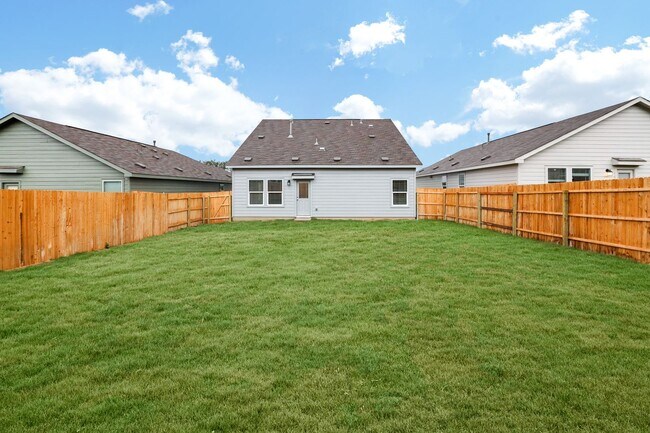Building Photo - Modern 4-Bedroom Home with Loft, Open Livi...
