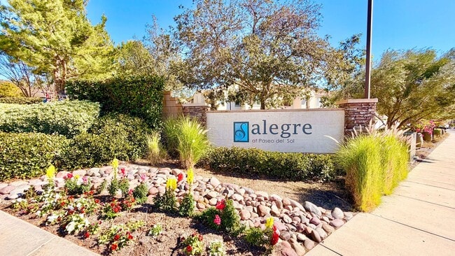 Building Photo - Beautiful, Like New, End Unit Condo in Resort Like Living Community off Temecula's South 79!