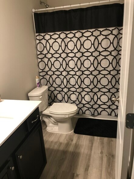 Building Photo - 5512 Cascade Run