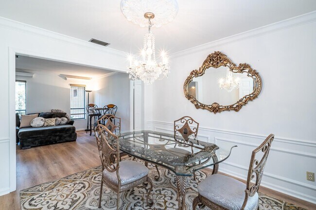 Building Photo - 12775 Guilford Cir