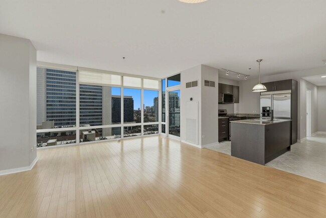 Building Photo - 510 W Erie St