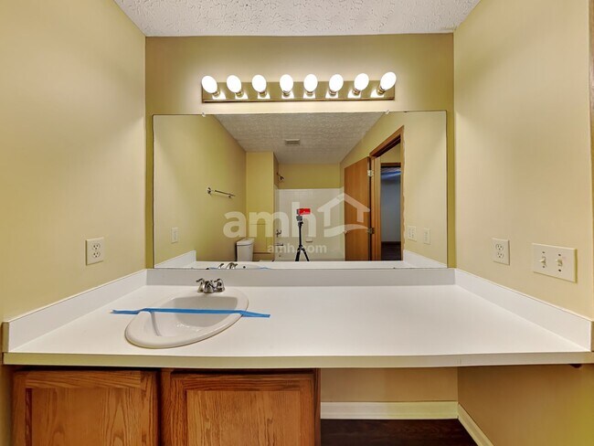 Building Photo - 3255 Jacklin Drive