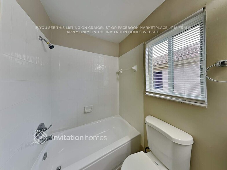 Building Photo - 1586 Mira Vista Cir