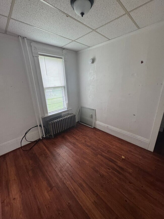 Building Photo - 1830 Superior Ave - Duplex