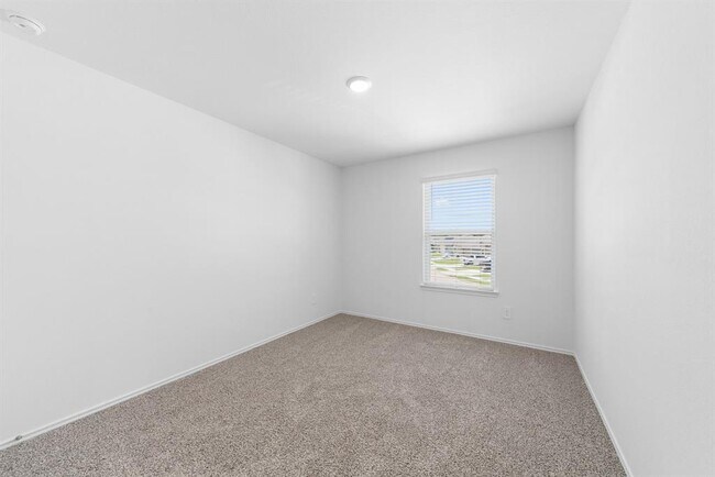 Building Photo - 16727 Hemlock Frst Ln