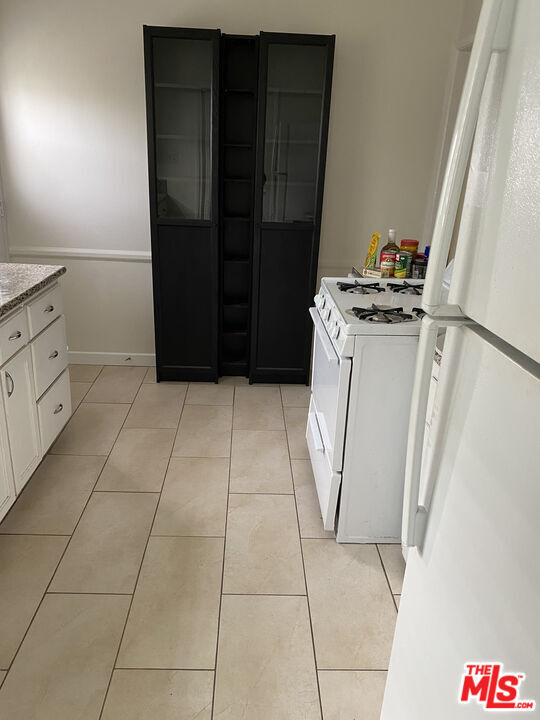 Building Photo - 1020 S Wooster St