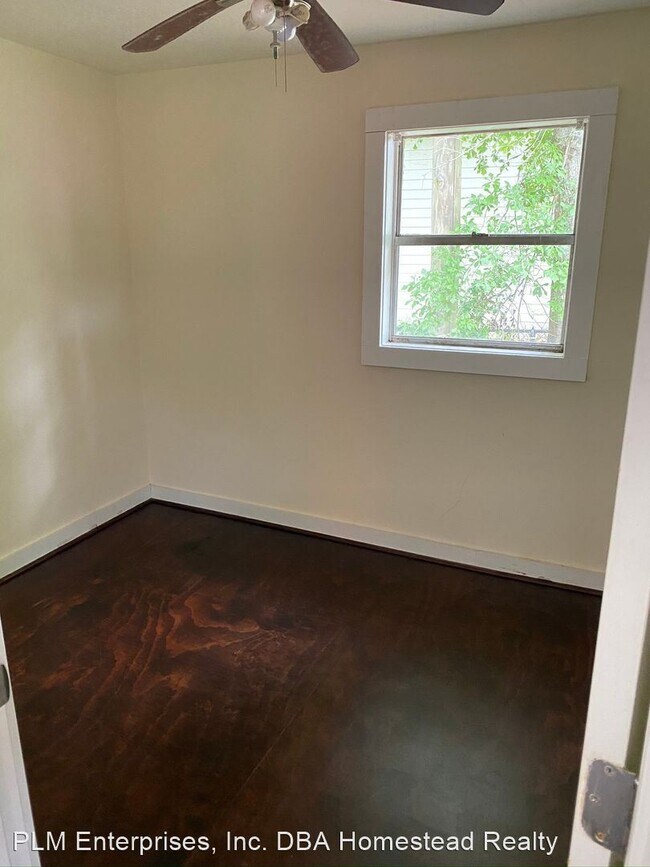Building Photo - 2 br, 1 bath House - 211 FM 1406