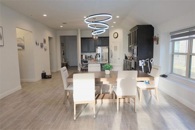 Building Photo - 5928 Pine River Ln