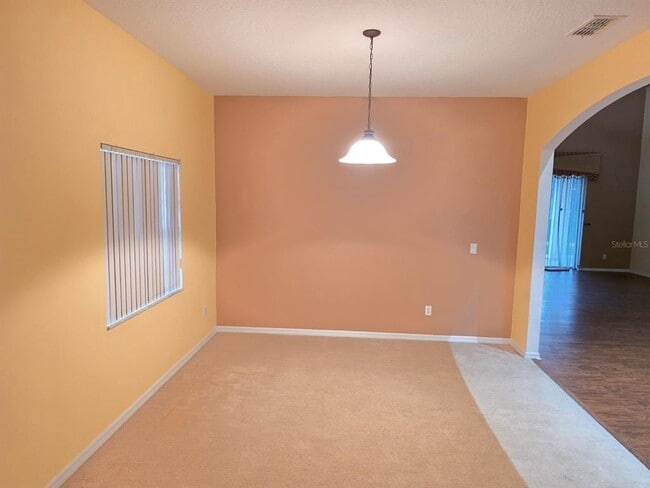 Building Photo - 2711 Star Grass Cir