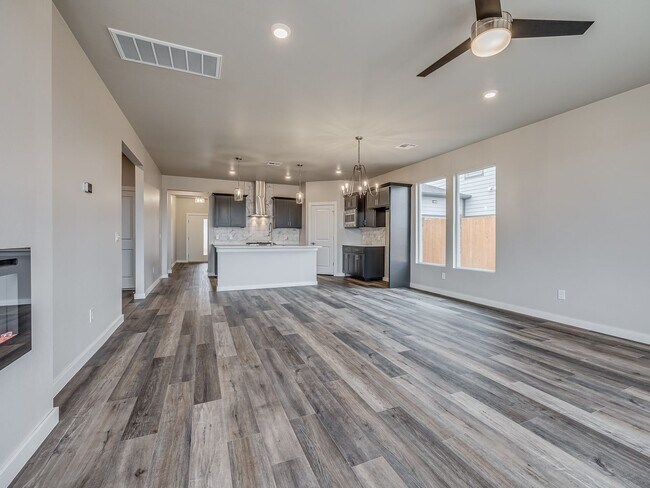Building Photo - Beautiful home in Edmond