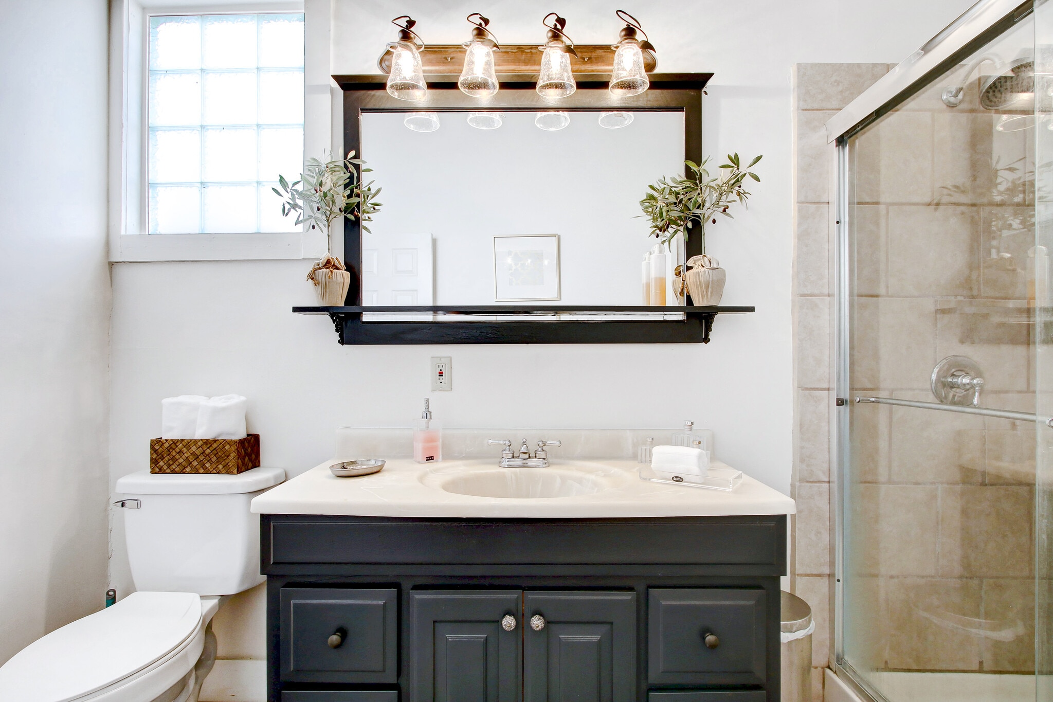 Building Photo - 120 Shadrach St