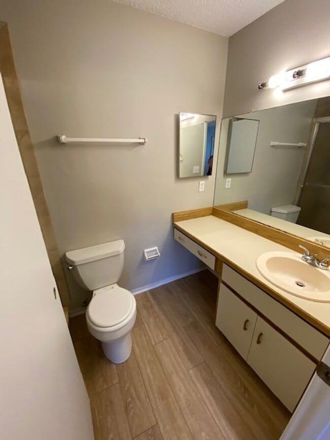 Building Photo - Daytona Beach 2/2.5 townhome