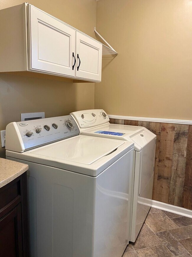 Building Photo - Amazing property! Dreamy wraparound porch! Immaculate & Completely Updated! 3 Bedrooms/2 Baths!