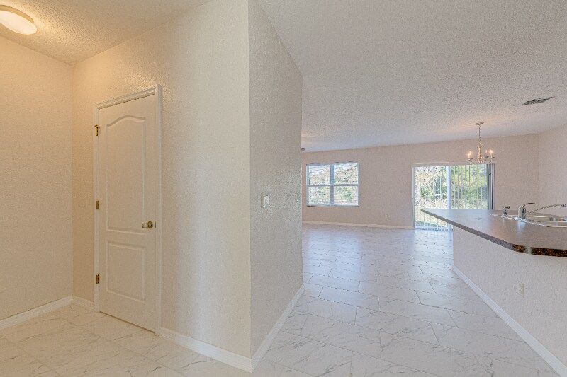 Building Photo - 16647 Broadford Ln