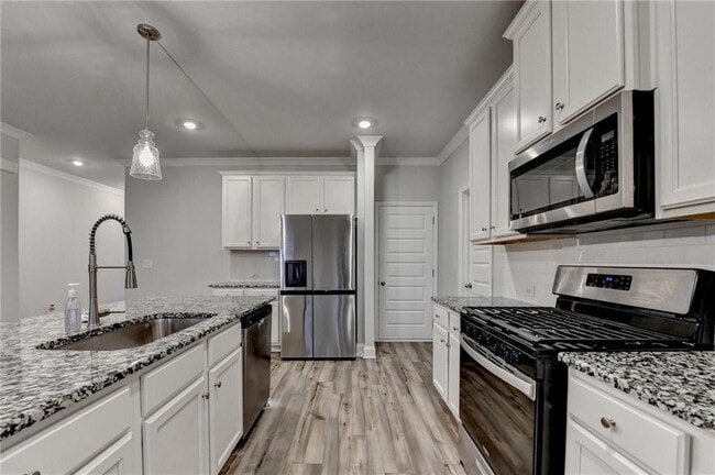 Building Photo - 3230 Westgate Park Dr