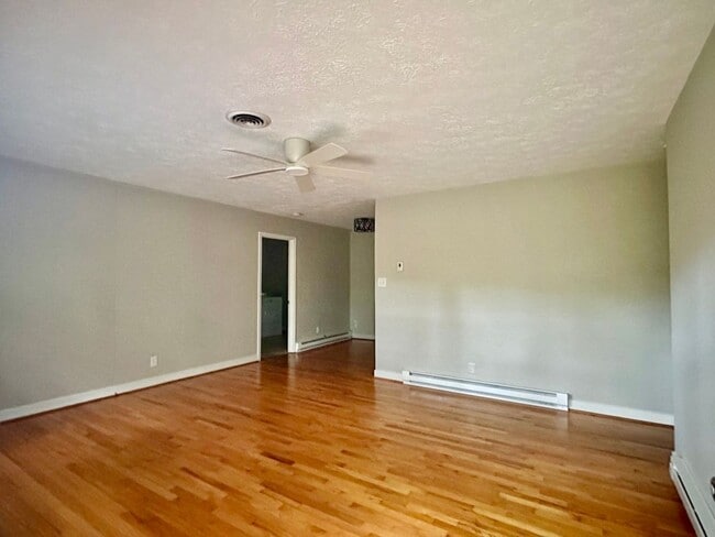 Building Photo - 238 Sunset Ave