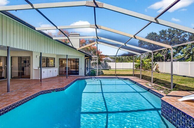 Building Photo - 5107 Lanai Way