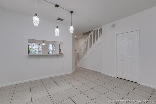Building Photo - 2830 SW 82nd Ave