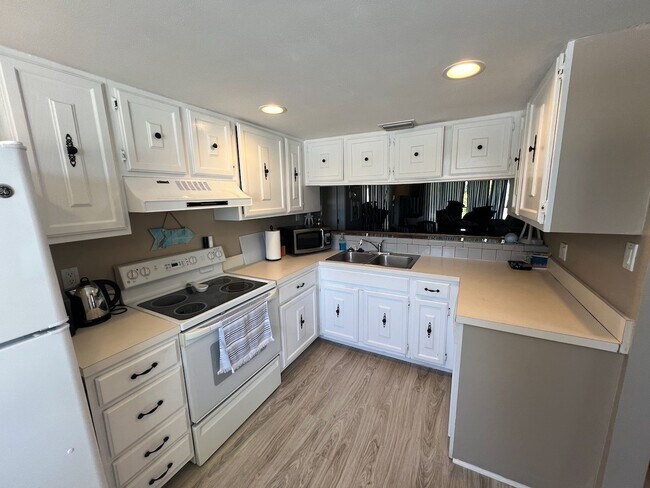 Building Photo - 3920 Orange Grove Blvd