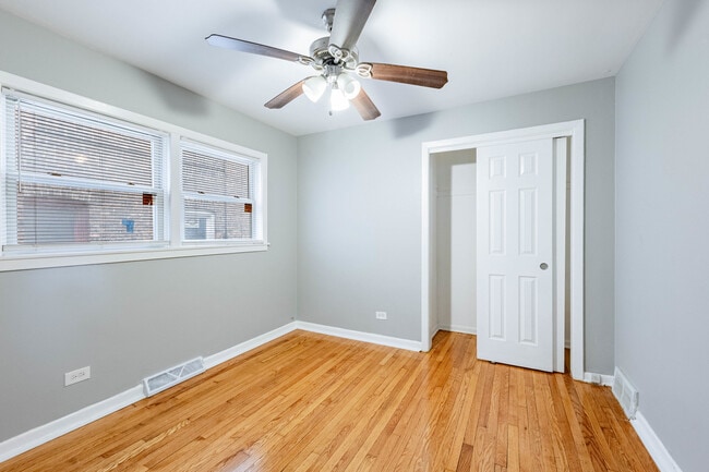 Building Photo - 7637 S Essex Ave