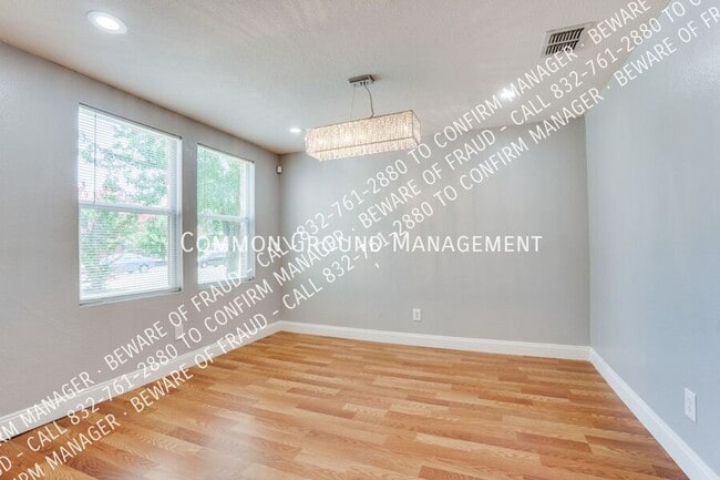 Building Photo - 615 Ragwood Rd