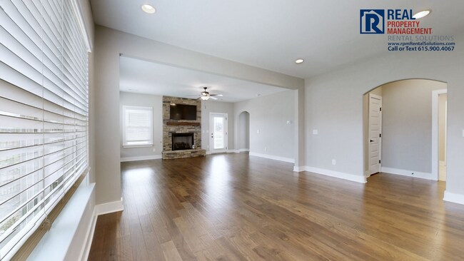 Building Photo - Gorgeous, Luxury home in Marymont Springs! Neighborhood pool and playground!