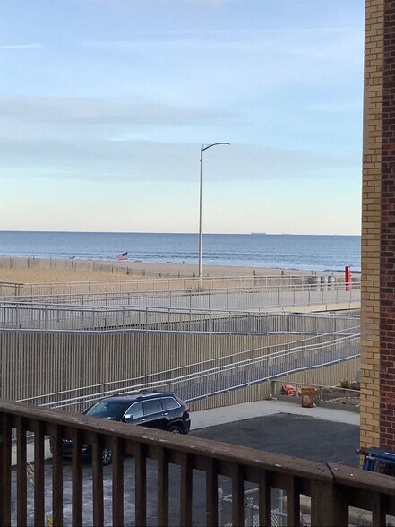 Building Photo - 1-39 Beach 122nd St