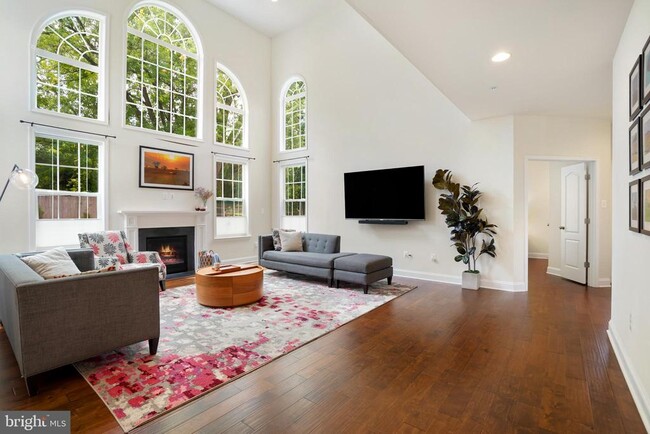 Building Photo - 12609 Hallman Ct