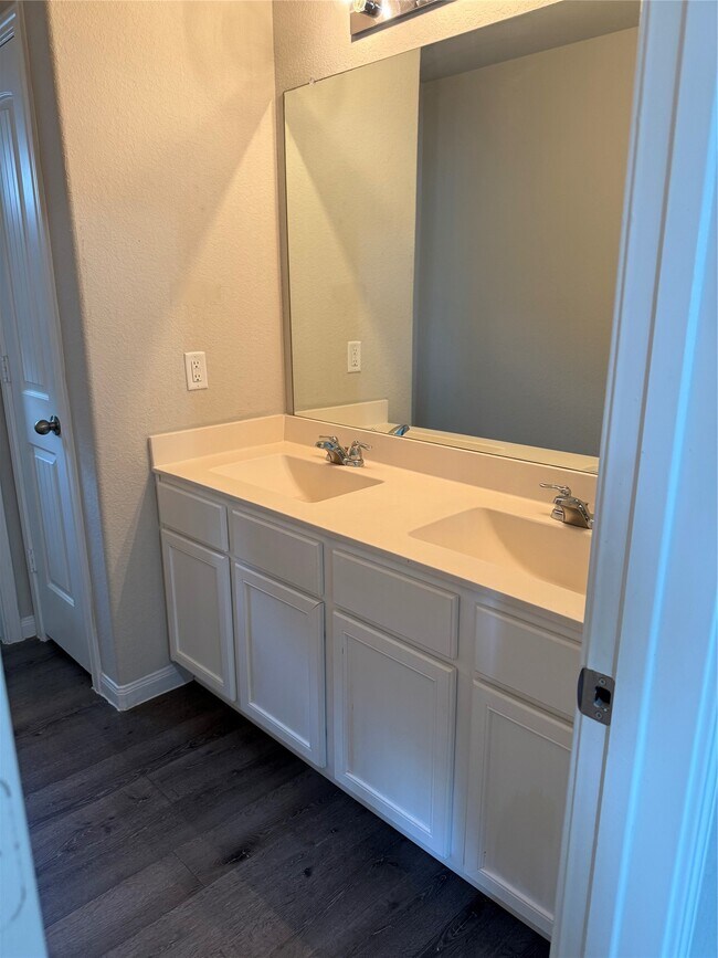 Building Photo - 3676 Cub Dr