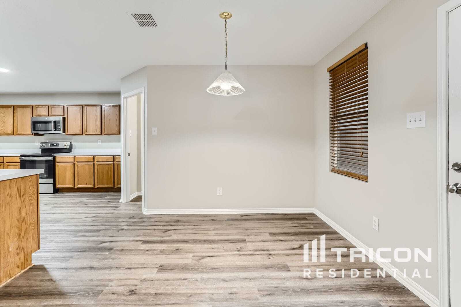 Building Photo - 5421 Pandale Valley Dr
