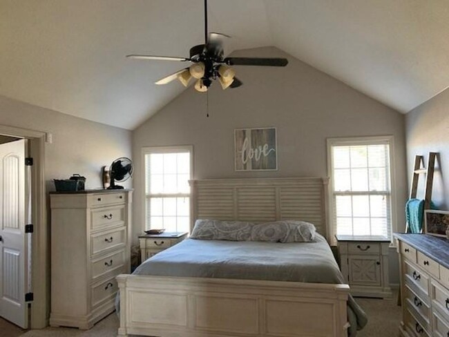 Building Photo - Beautiful 3BD/2BA Home in Miller Farms Sub...