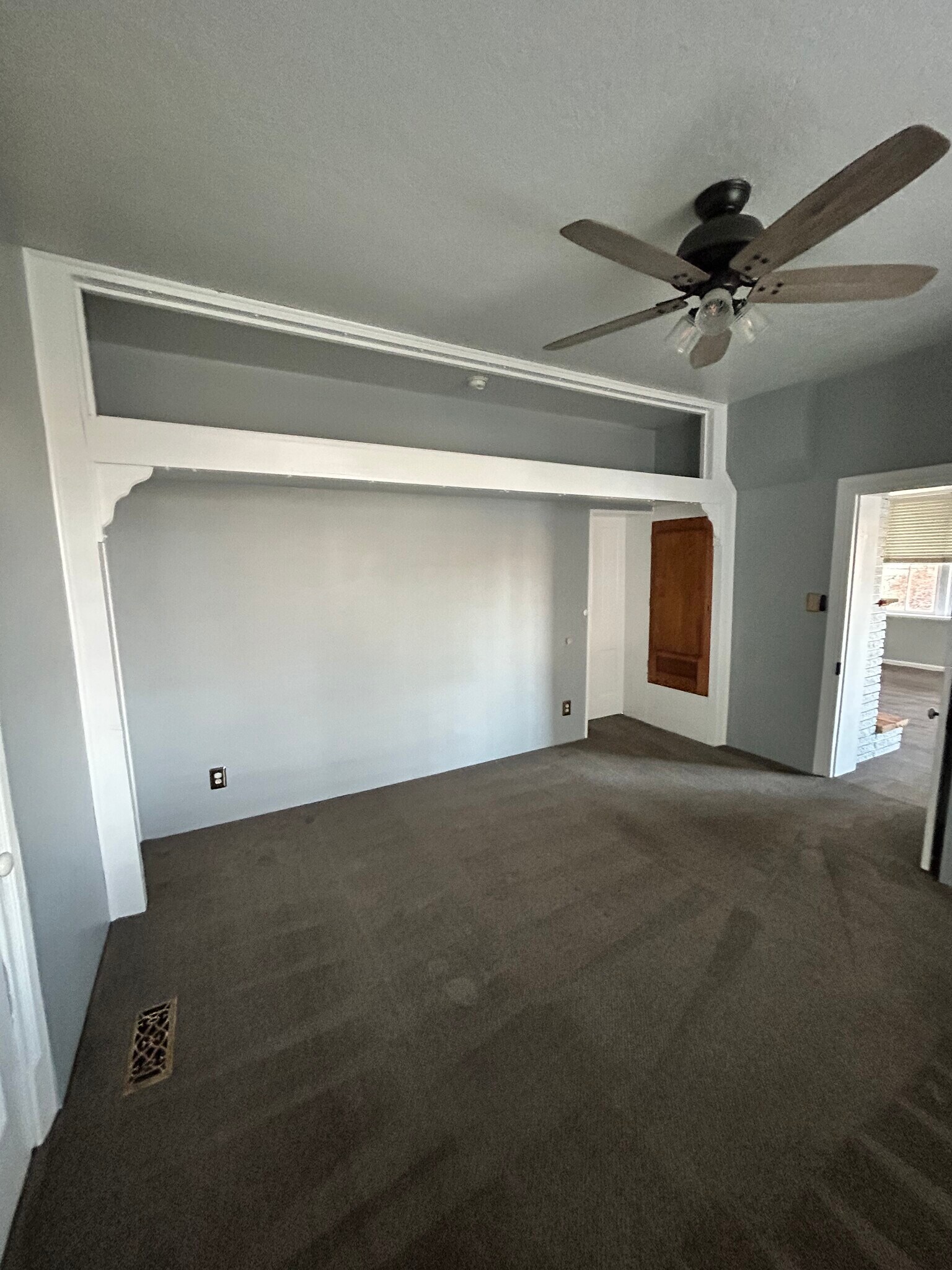 Building Photo - 62 E 300 S